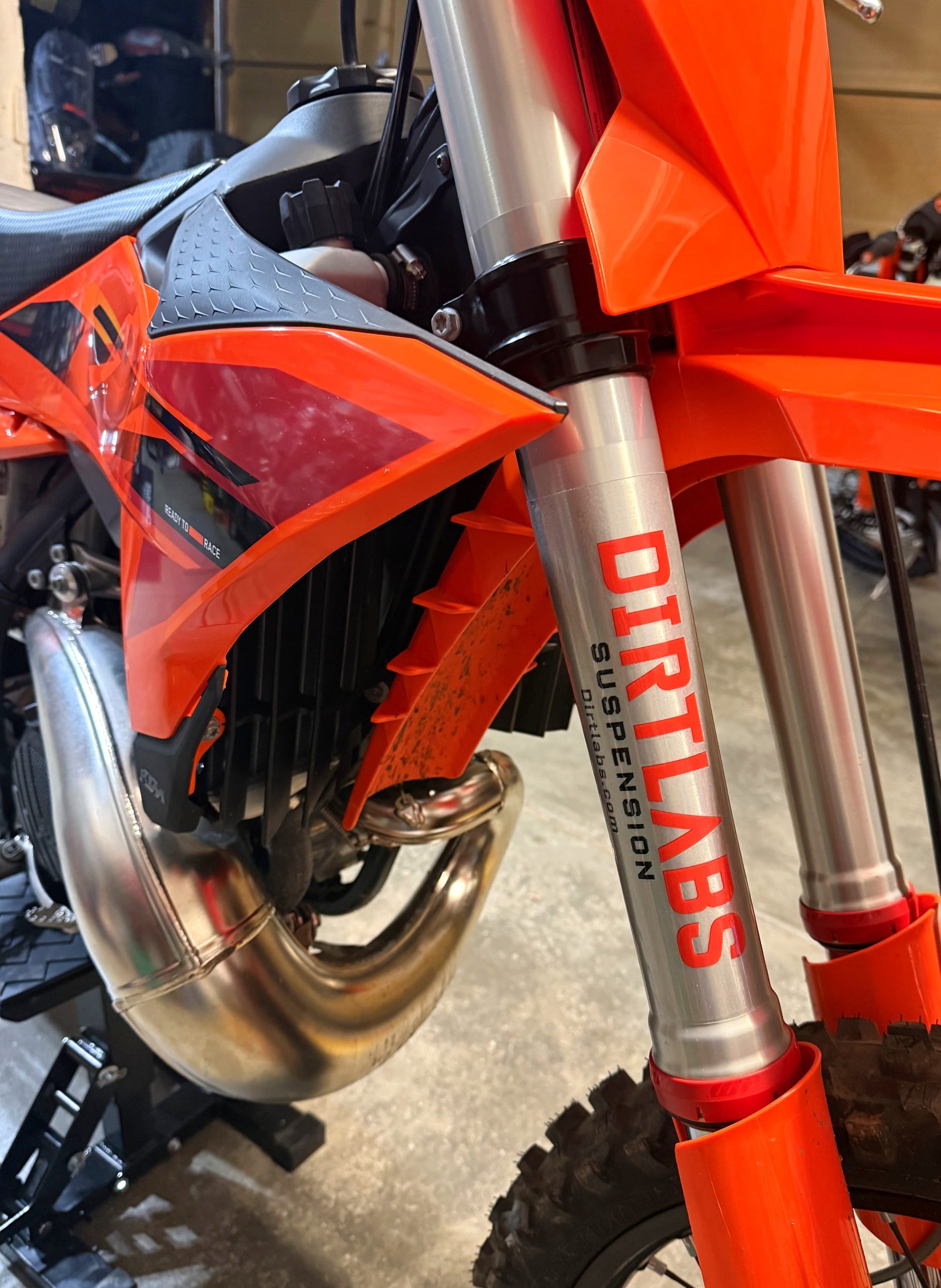 Dirtlabs Suspension serviced fork on KTM